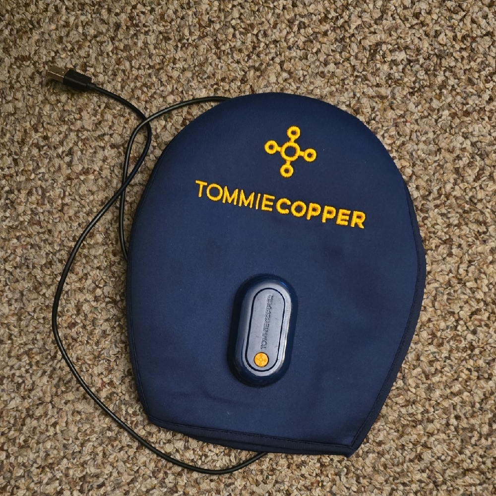 TOMMIE COPPER Navy Heated Therapy Pad